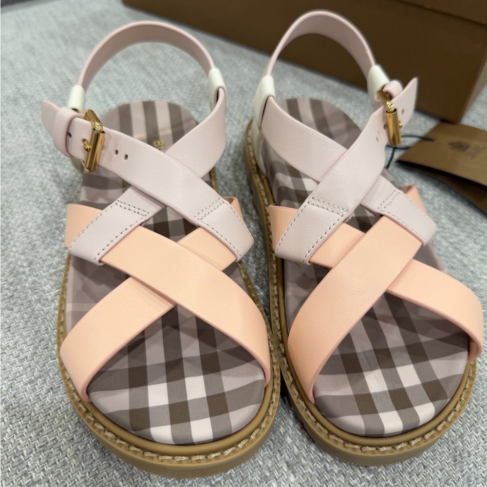 Burberry kids jane check sandals in powder pink size eu 30